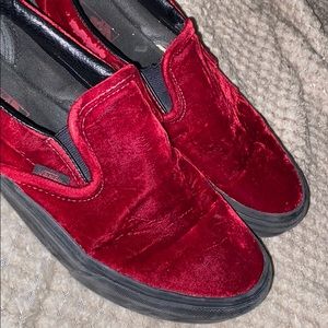 LIMITED EDITION red velvet vans. 8.5 men 10 women
